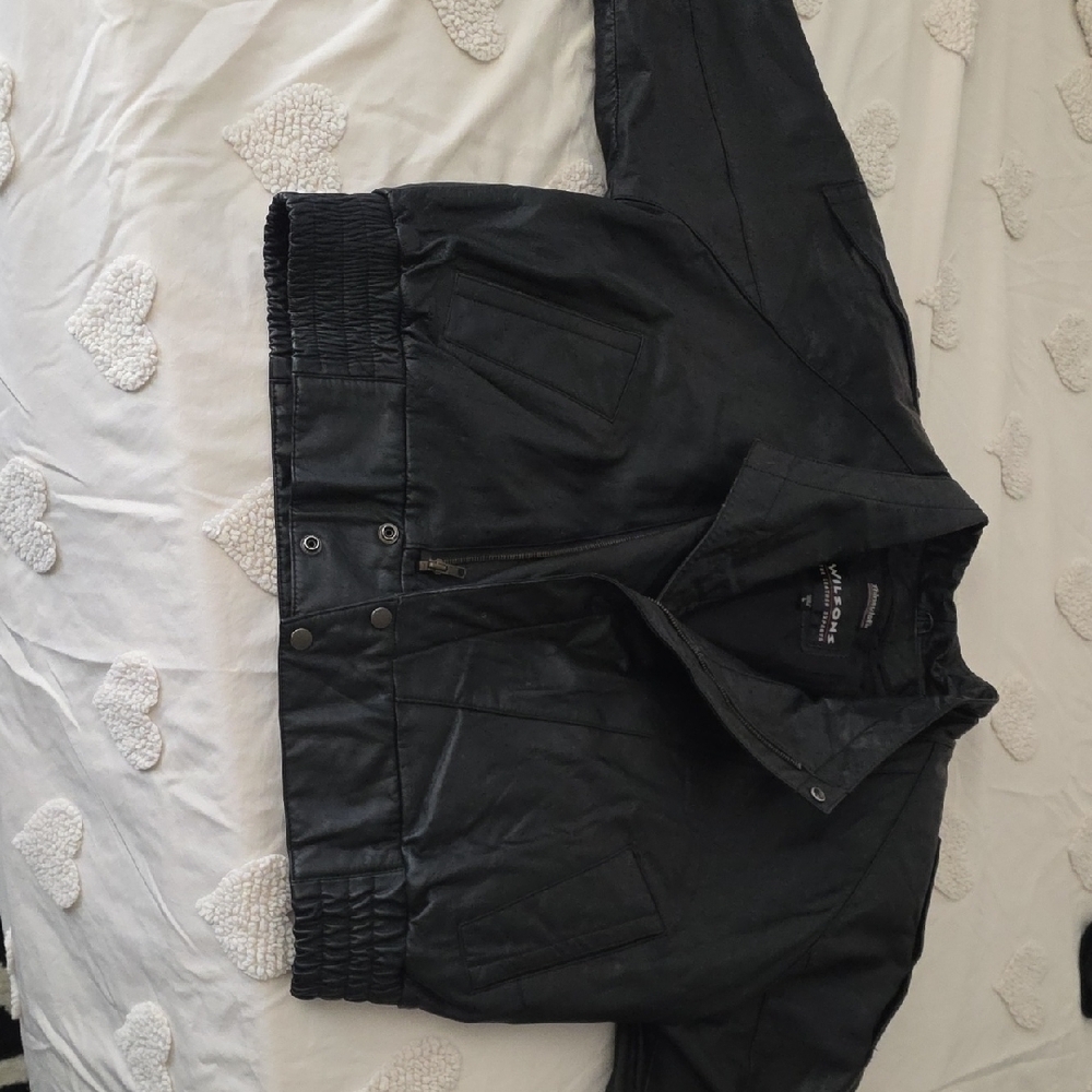 Wilson Black Leather Jacket Sz Large Lined 27" X 12"